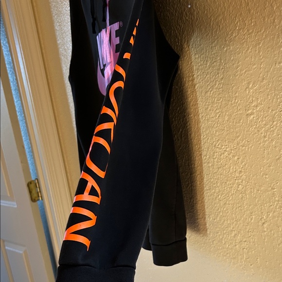 Nike Black Hoodie - Picture 5 of 11